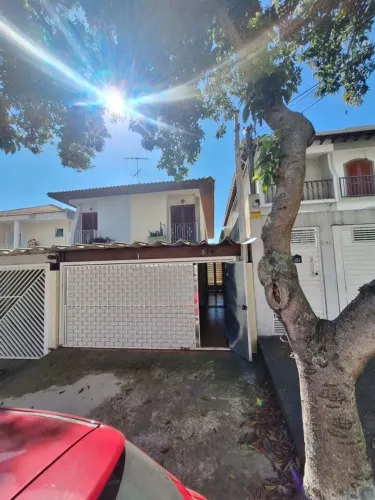SOBRADO COM 3 QUARTOS E 1 SUITE FL26