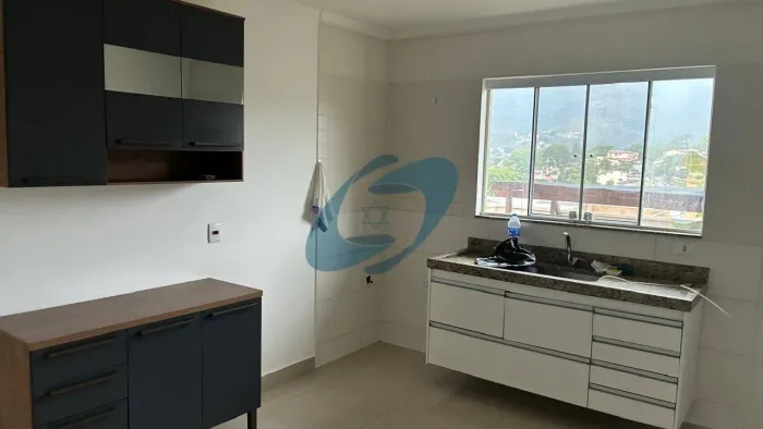 CASA COM LINDA VISTA NO JD. MARISTELA