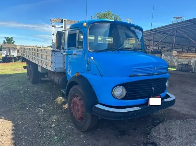 MB 1113 6x2 ano 1974 c/ Carroceria