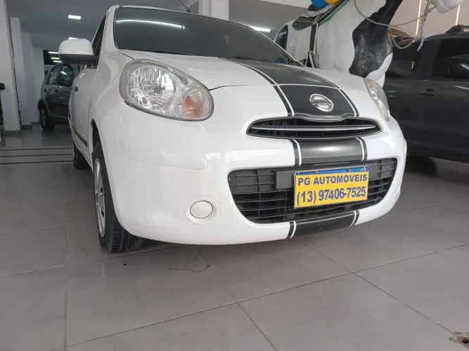 Nissan March S 1.6 16V Flexstart 5P 2012