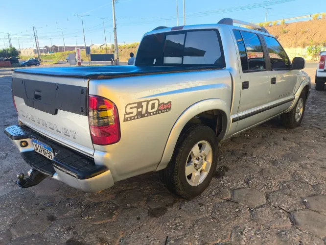 Chevrolet S10 Pick-up Exec. 2.8 4X4 CD TB Int.dies 2010