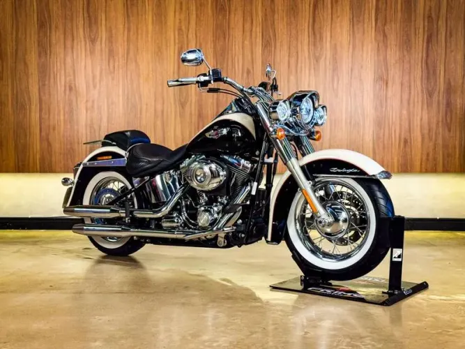 Harley-Davidson Deluxe 2011