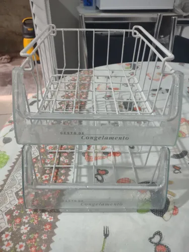Kit 2 cestos aramados para freezer/geladeiras