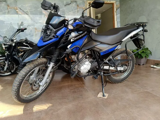 Yamaha XTZ Crosser 150 Z Flex ano 2023 equipada e conservada