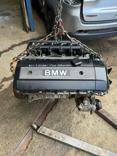 Motor  BMW 6 cilindros 1999 Gasolina Vendido em Peças Separada 170cvs