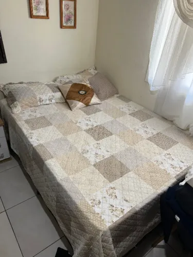 Cama de casal com colchão