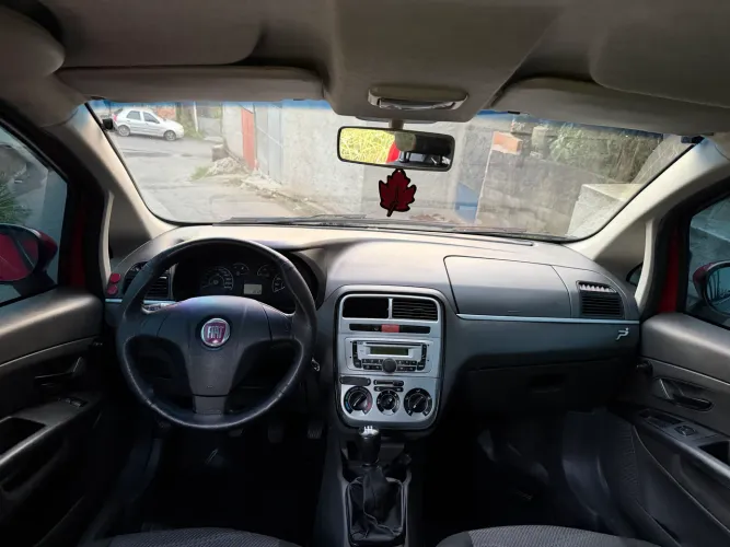 Fiat Punto Attractive 1.4 Fire Flex 8V 5P 2012