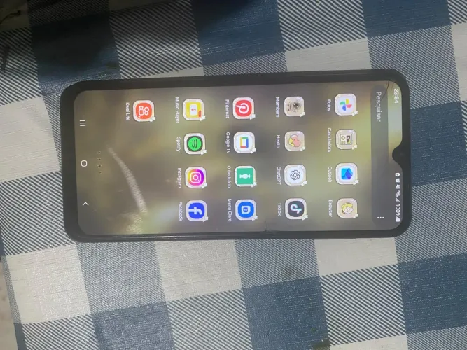 Celular: A 23 bateria boa