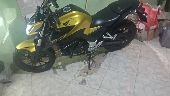 Twister 300 2023 Vende-se ou troco menor ou maior valor