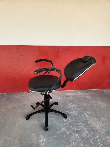 Cadeira para salão ou barbeiro RECLINÁVEL e hidráulica