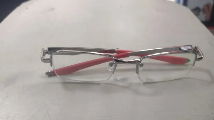 Óculos da Oakley novo comprado mas não usado