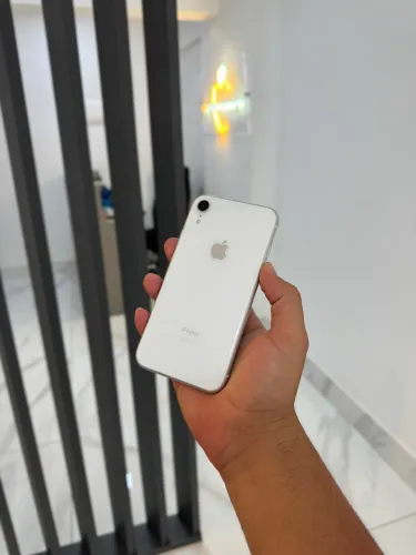 iPhone XR 64 gigas cor branco sem Face ID