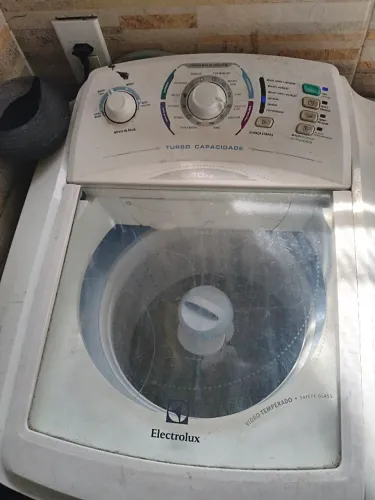 Máquina de lavar 10kg Eletrolux leia a descrição