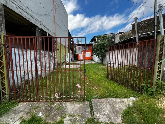 Vendo Terreno na Barão do Triunfo entre rua nova e Senador Lemos