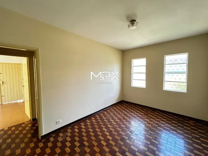 Casa à venda no bairro Vila Independência em Piracicaba.