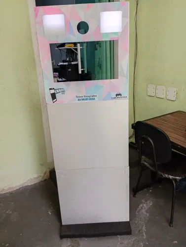 Estrutura De Totem Fotográfico em Alumínio (Usado)<br>Preço