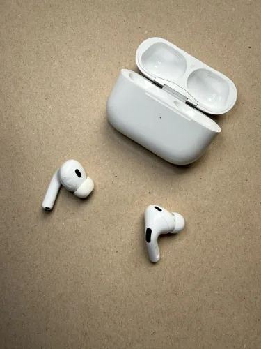 AirPods Pro (2 geração / Lighting)
