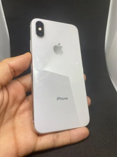 iPhone XS 64GB - 100%