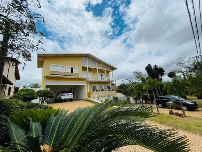 LINDA CASA À VENDA NO CONDOMINIO PARQUE RIO DAS PEDRAS
