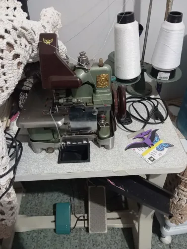 Máquina overloque semi industrial