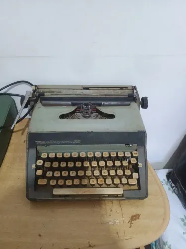 Máquina de escrita 1960-1965