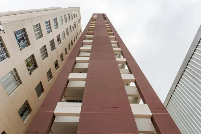 Stúdio Para Locação com Sacada Mobiliado no Centro de Curitiba