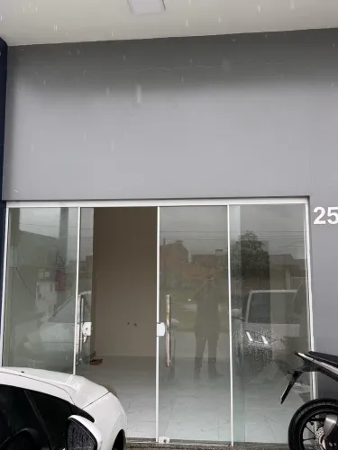 Sala Comercial Santa Regina