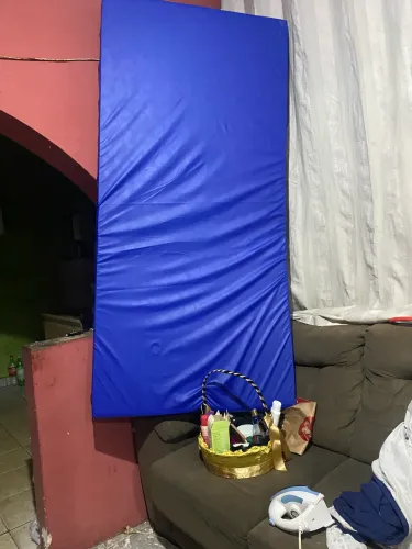 Vendo esse colchão e novo nunca foi usado