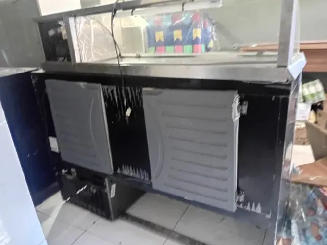 vitrine refrigerada expositora vertical