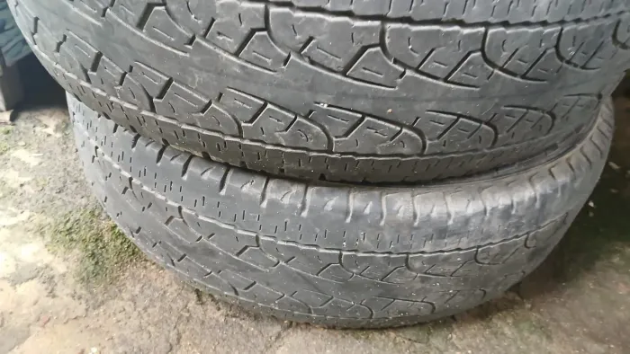 Pneu aro 17/225/65 ótimo preço