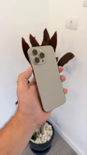 iPhone 16 Pro Max 256gb Titanium Natural impecável 