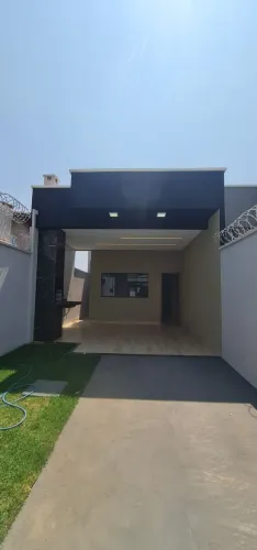 Casa Moderna e Completa com 3 Quartos, Suíte e Área Gourmet por R$390.000 Conforto e Esti