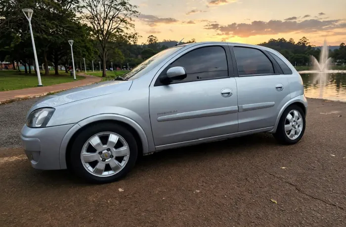 Chevrolet Corsa Hat. Premium 1.4 8V Econoflex 5P 2008