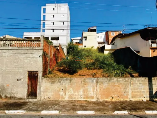 Terreno à venda na Granja Carolina, Cotia-SP! 250m² de oportunidade para construir seu son