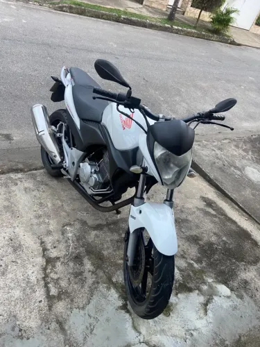 Moto cb 300