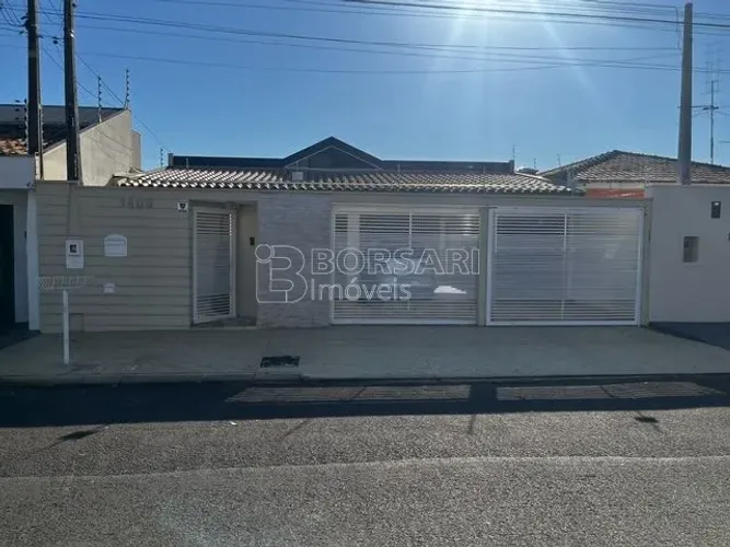 Venda de Casas / Padrão na cidade de Araraquara