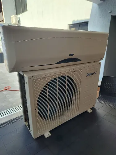 Ar Condicionado 18.000 BTUs Komeco Quente/Frio 