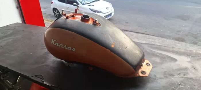Tanque Dafra Kansas 150