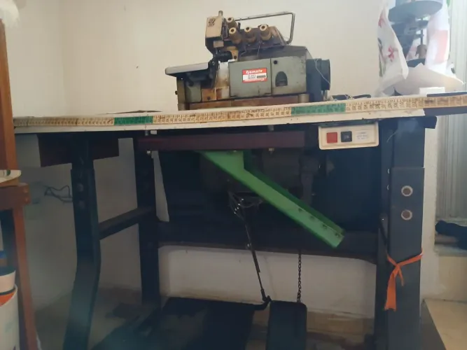Máquina em bom estado de uso 2 agulhadas interlock.zap *