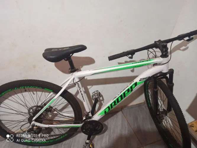 Vendo bicicleta aro 29 praticamente novo usei 2 vezes só 