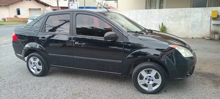 Ford Fiesta Sedan 1.0 8V Flex 4P 2009