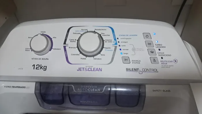 Máquina de lavar roupa Electrolux 12 kg 220V