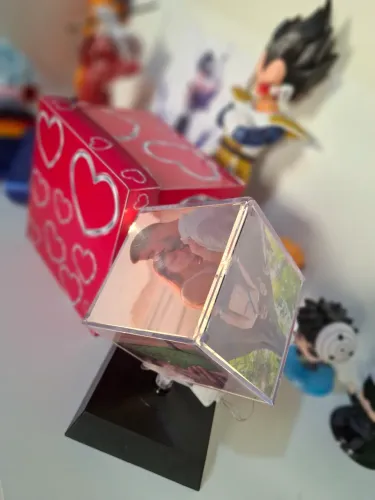 ?Cubo acrilico com 6 fotos+ led+ caixa de presente? ? 