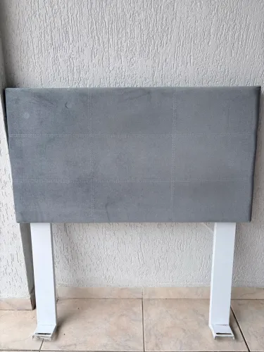 Cabeceira cama solteiro em suede azul claro