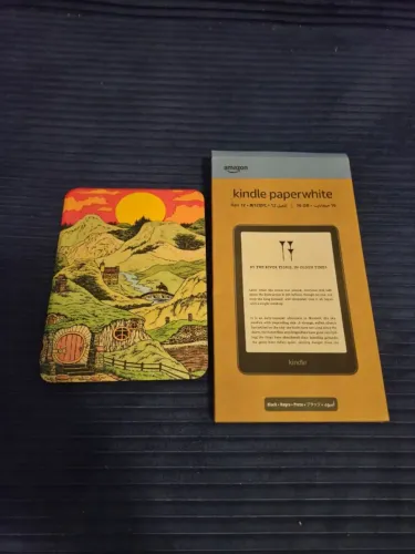 Kindle Paperwhite 12ª Geração Preto + Capa Exclusiva Senhor dos Anéis (Importada EUA)