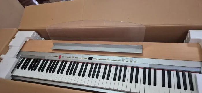 PIANO DIGITAL YAMAHA P140s