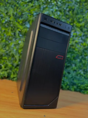 Desktop   Processador: i7- 8700 3.2GHz - 8° geração  16GB DDR4  1TB NVME  Placa de vídeo: 