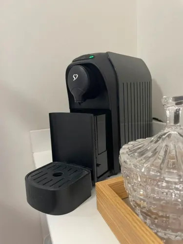 Vê-se cafeteira muito novo