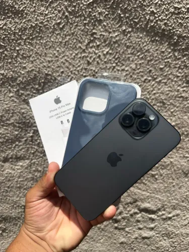 iPhone 15 pro Max 256 gb todo original ?