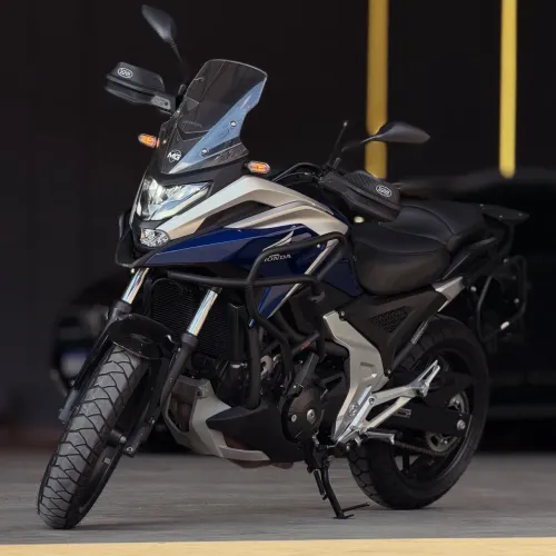 NC 750 (Vários Acessórios)